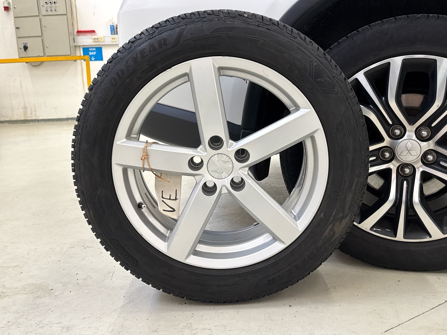 MITSUBISHI Outlander 2016