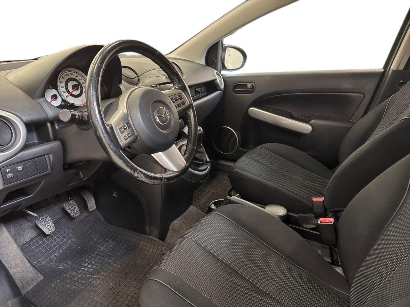 MAZDA Mazda2 2008