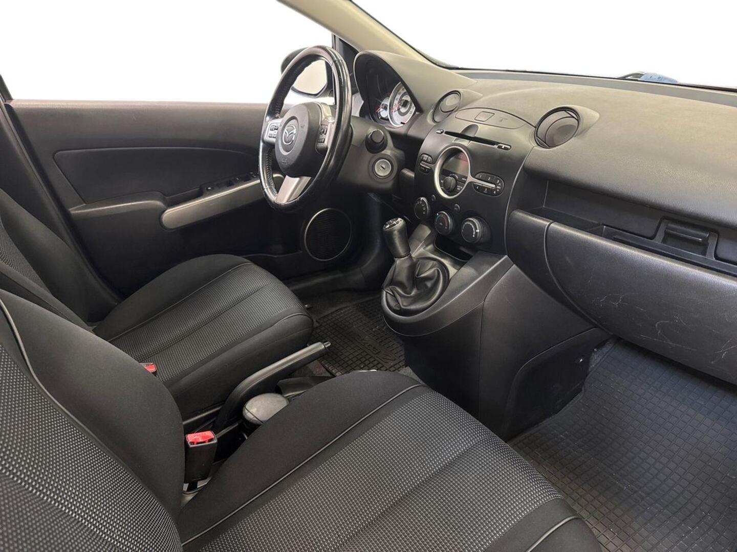 MAZDA Mazda2 2008