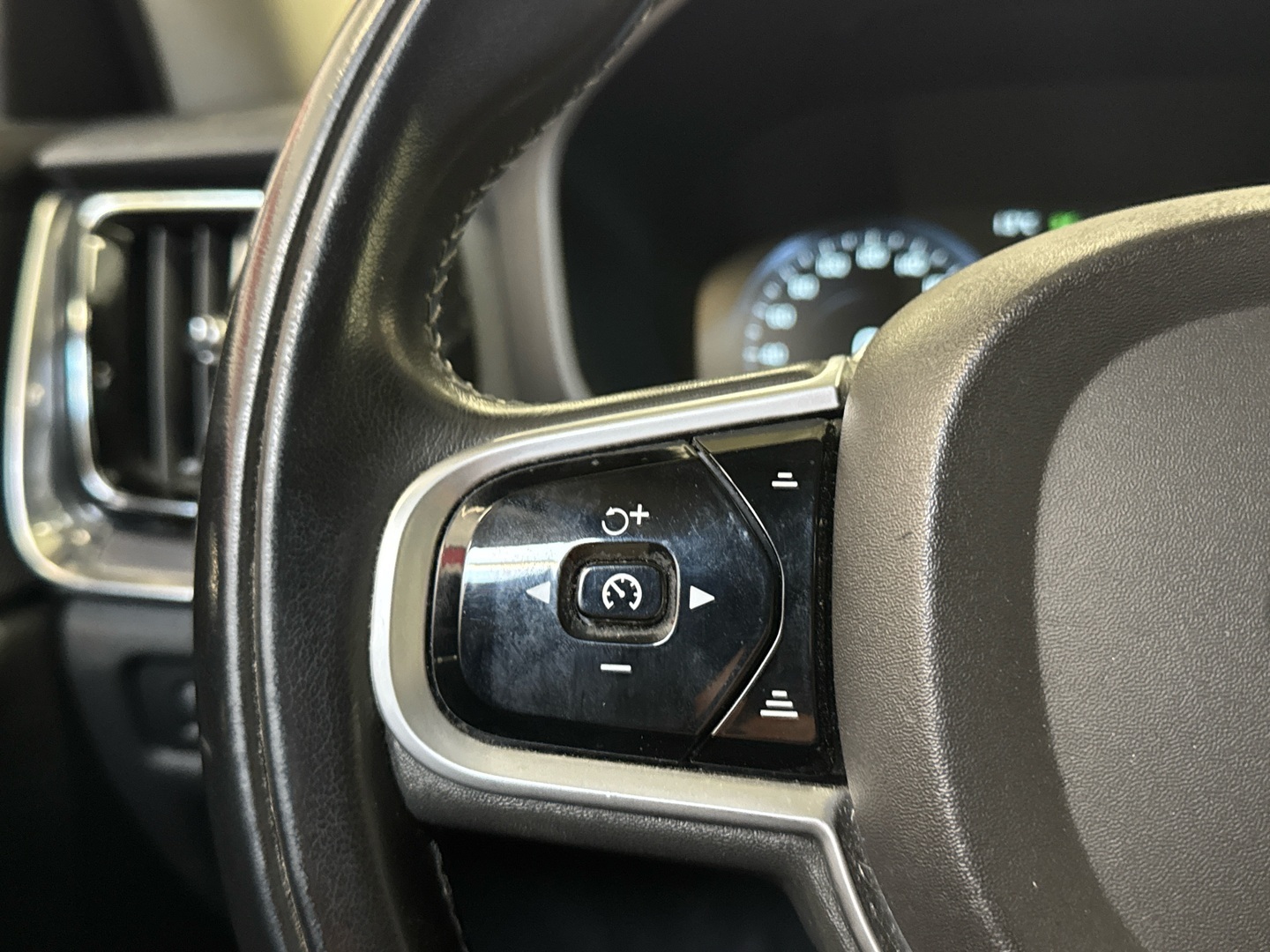 VOLVO V60 Cross Country 2019