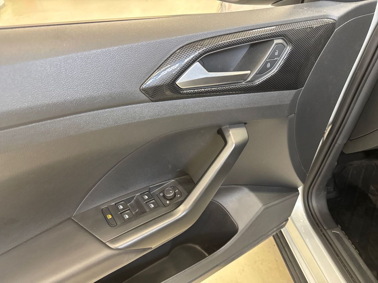 VOLKSWAGEN T-Cross 2024