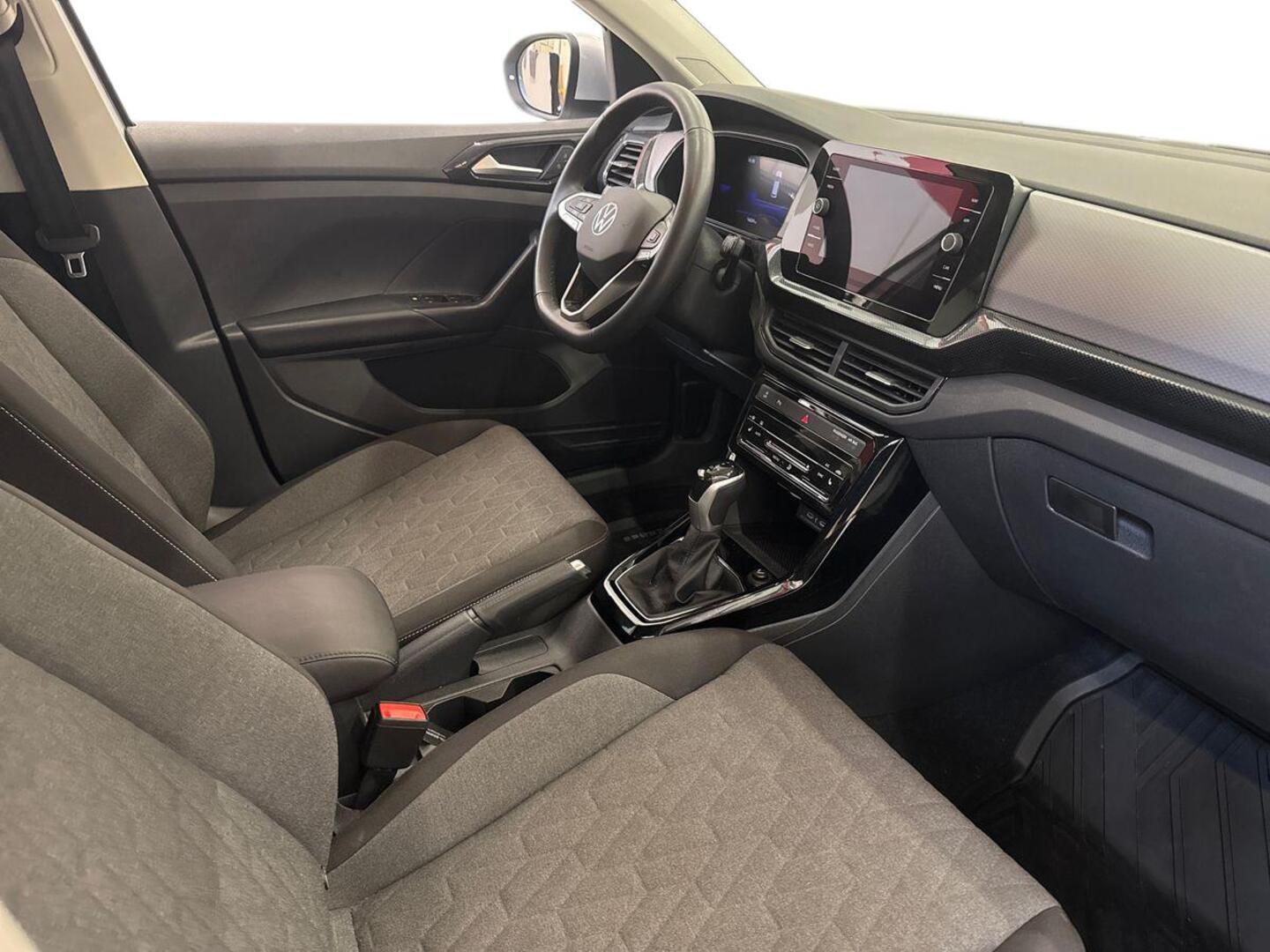 VOLKSWAGEN T-Cross 2024