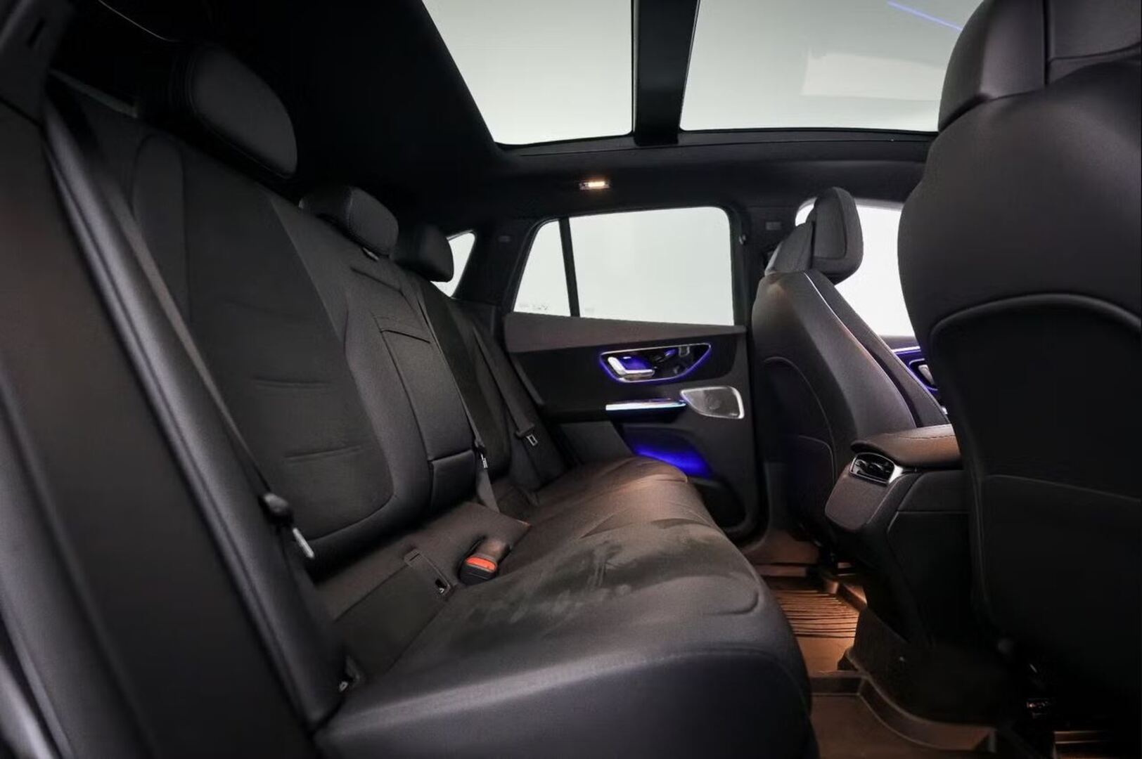 MERCEDES-BENZ EQE SUV 2023