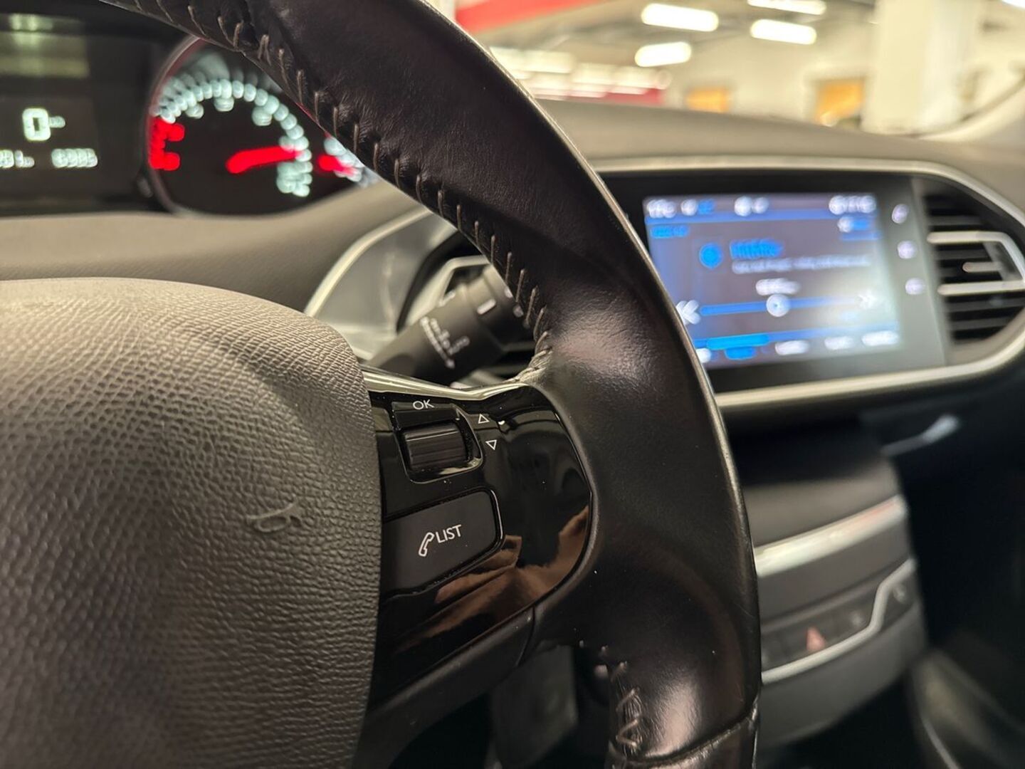 PEUGEOT 308 2019