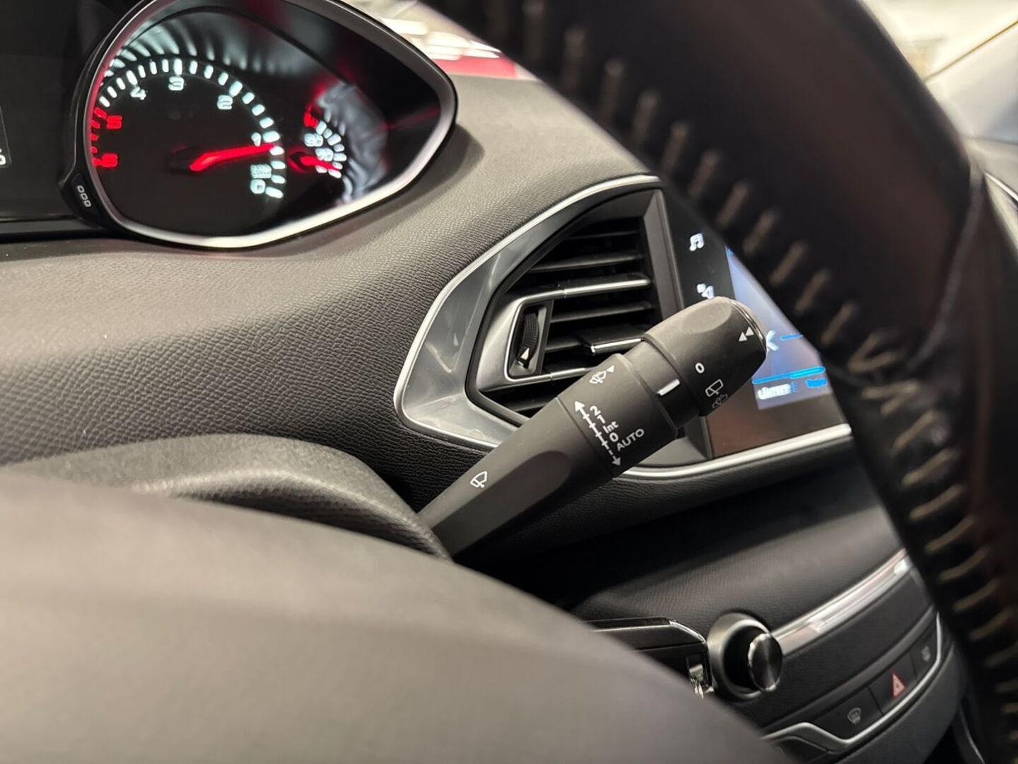 PEUGEOT 308 2019