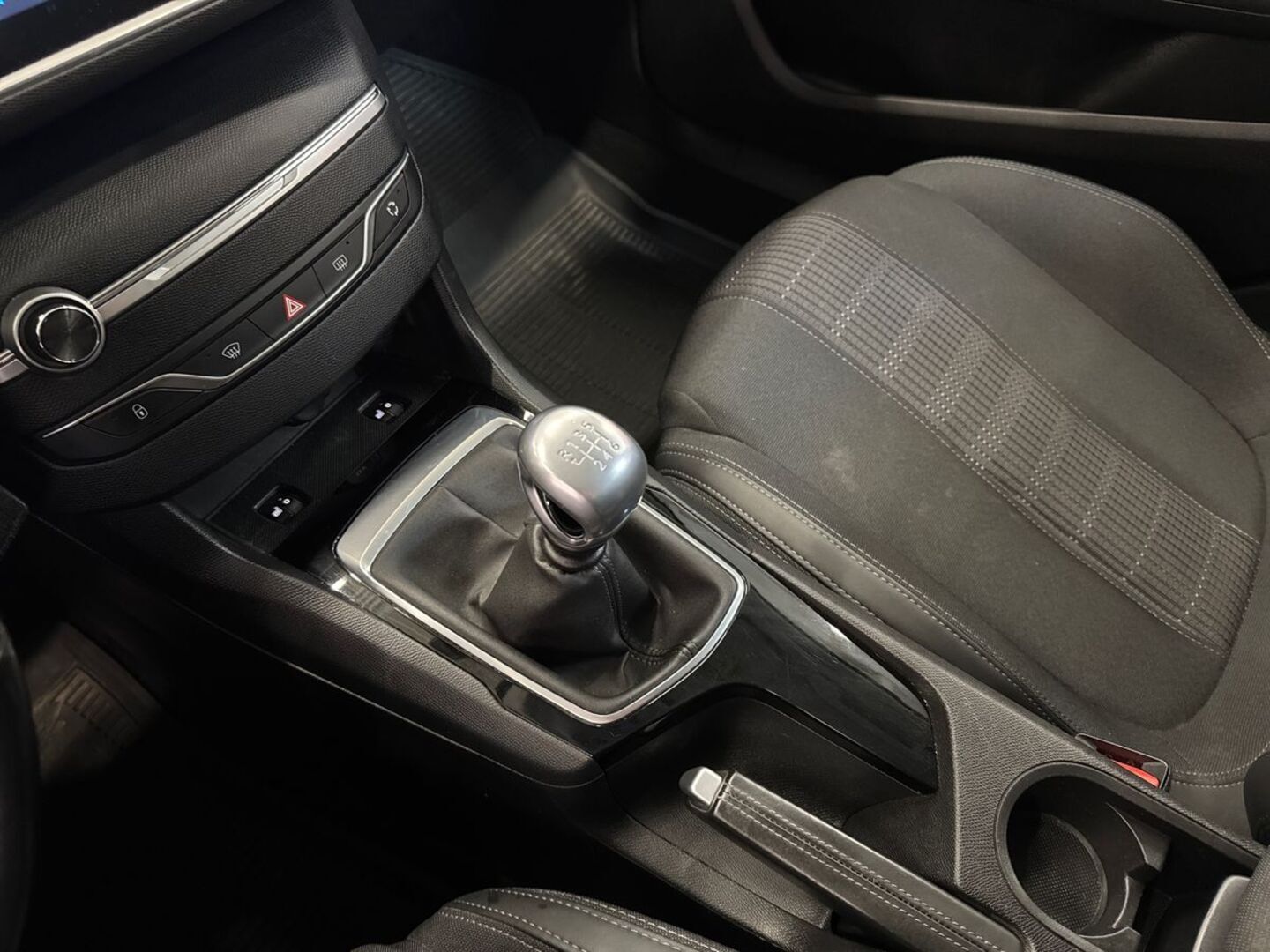 PEUGEOT 308 2019