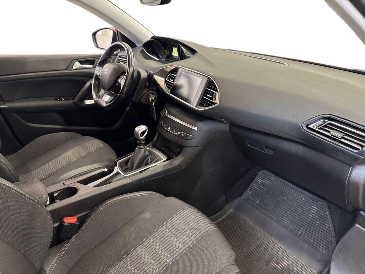 PEUGEOT 308 2019