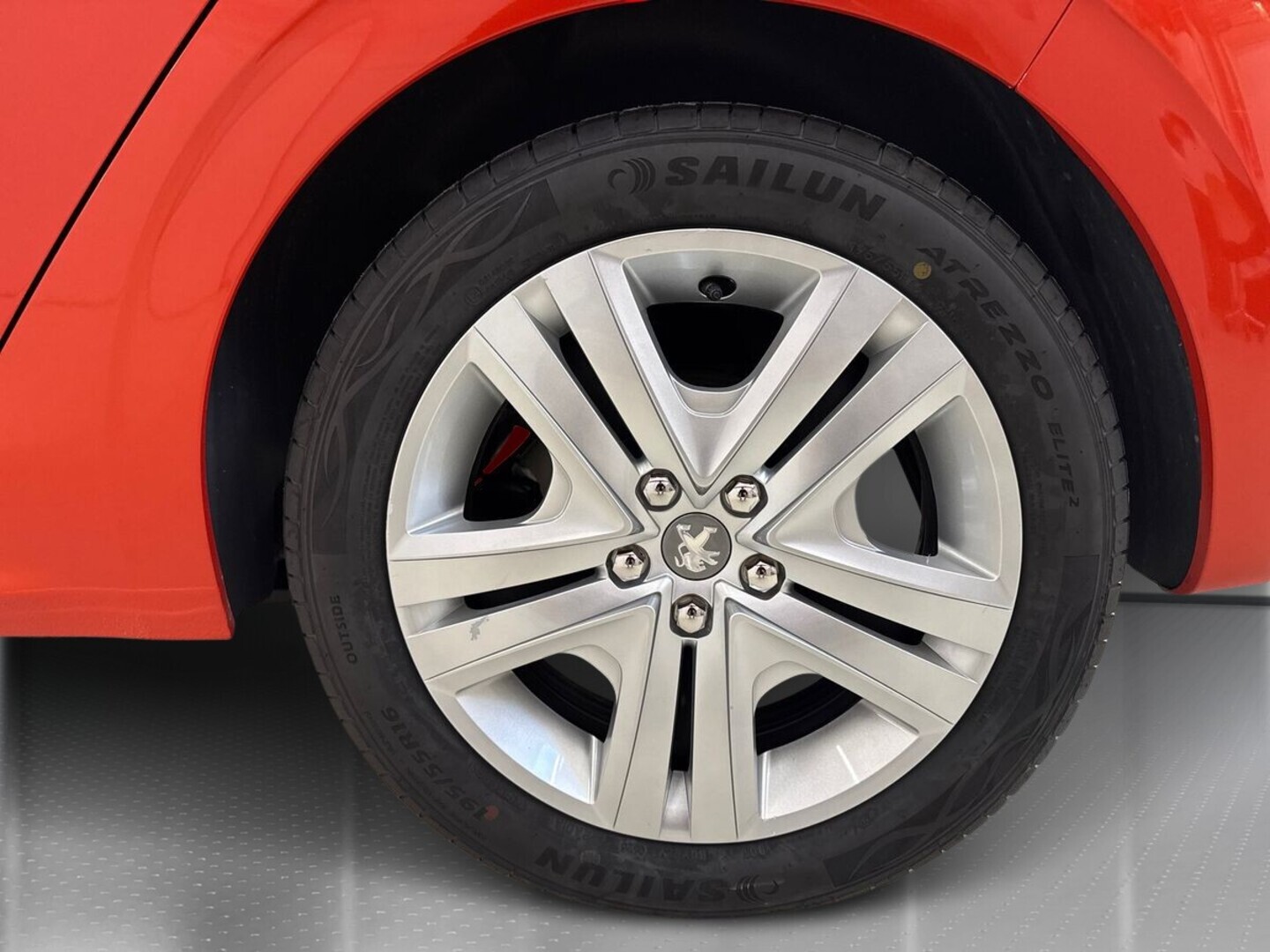 PEUGEOT 208 2019