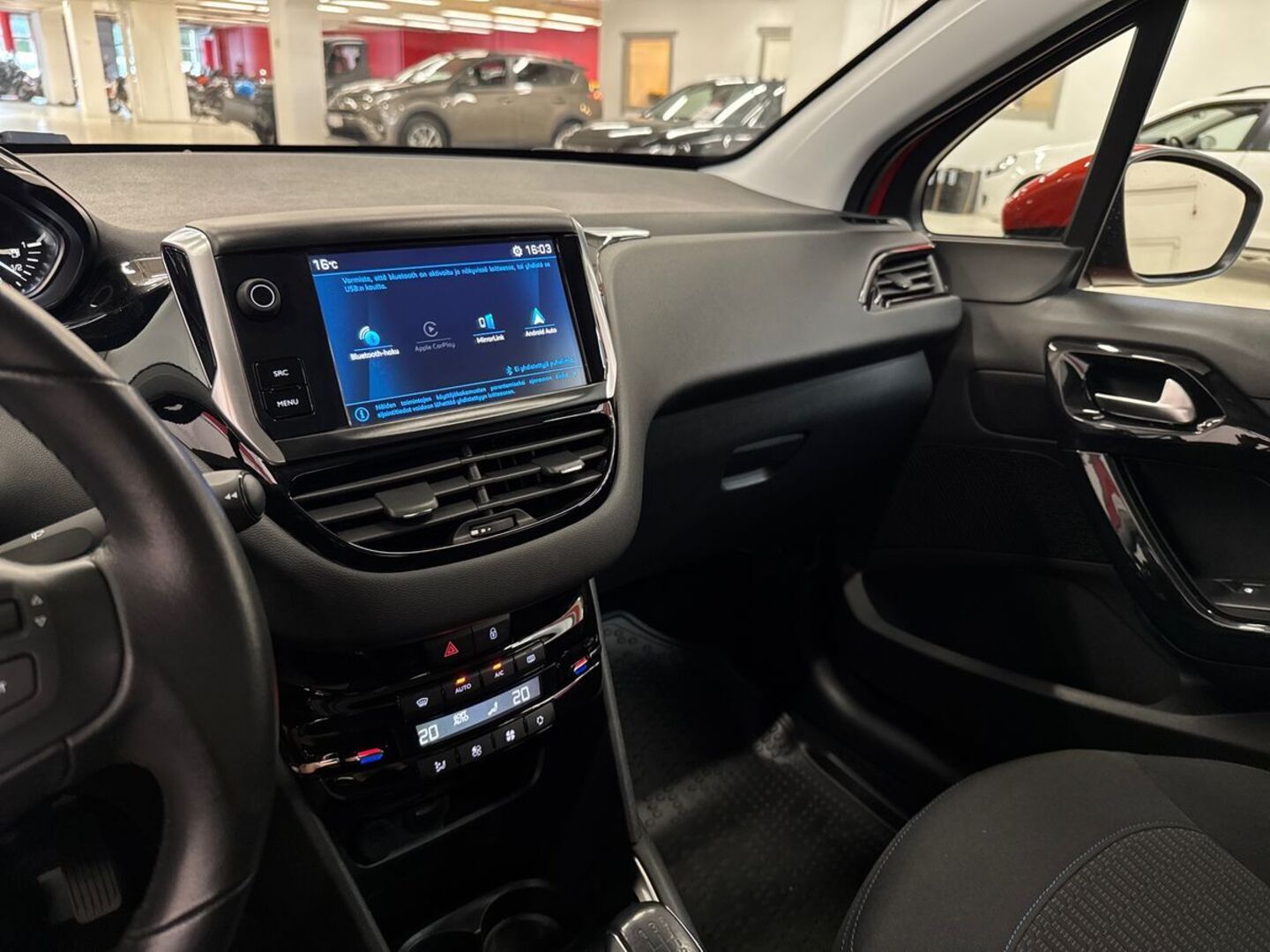 PEUGEOT 208 2019