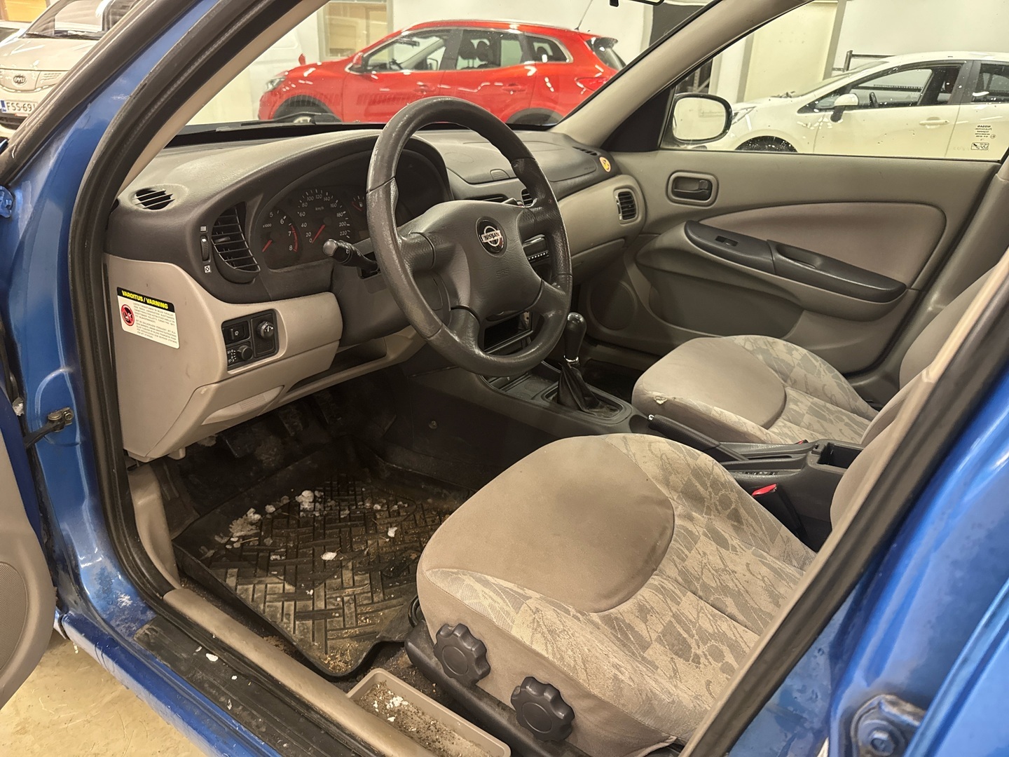NISSAN Almera 2000