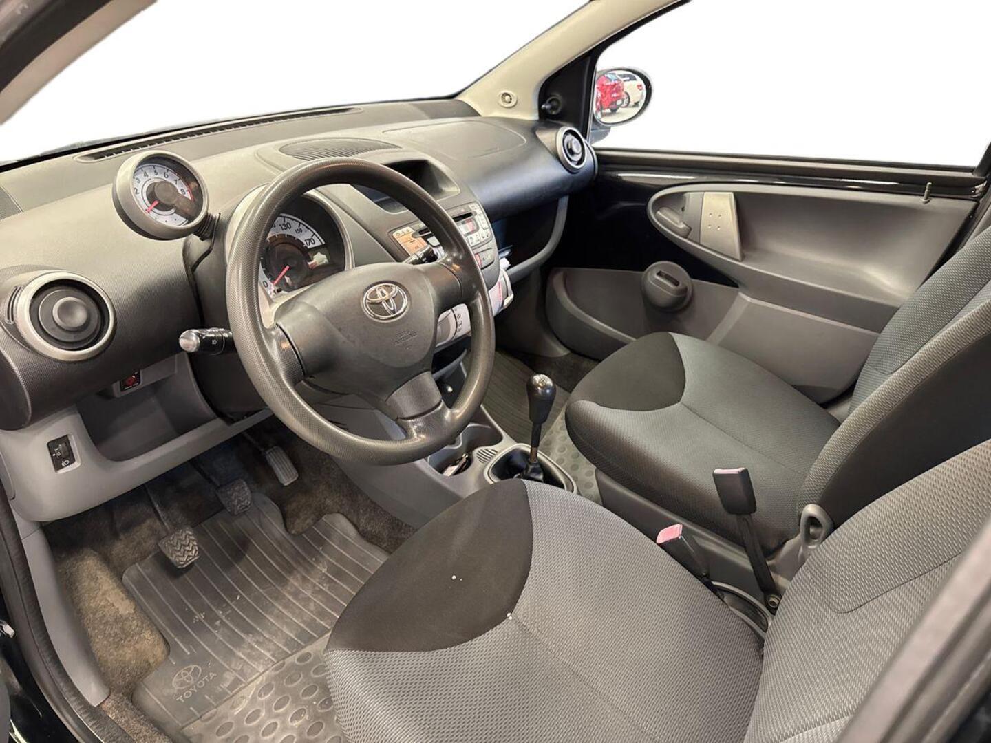 TOYOTA AYGO 2006