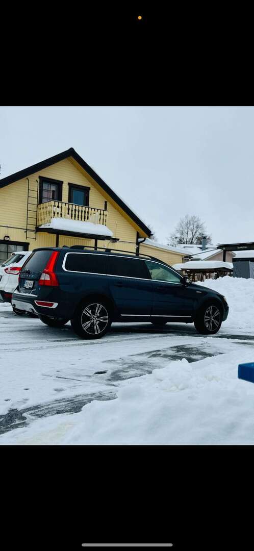 VOLVO XC70 2012