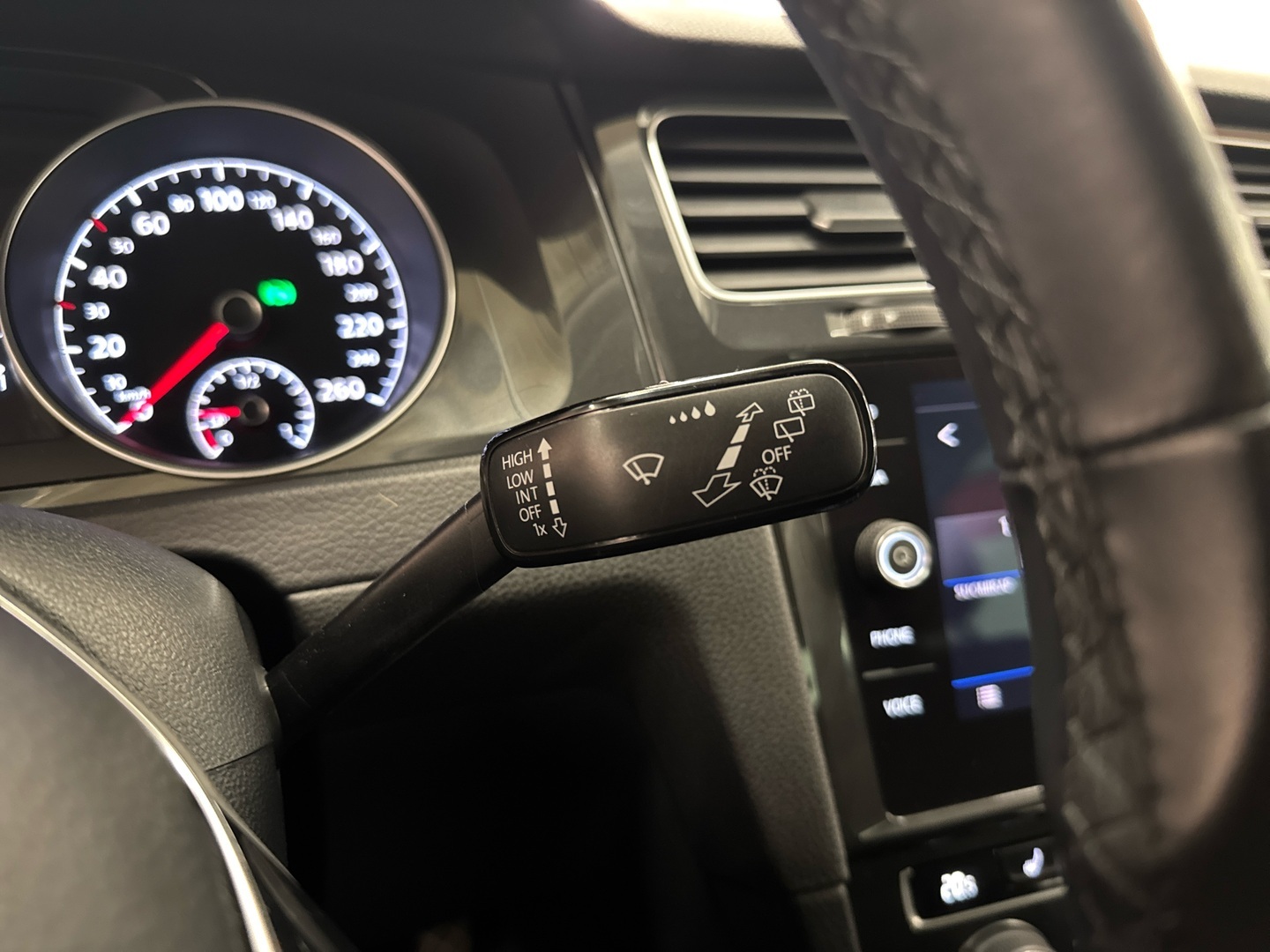 VOLKSWAGEN Golf 2018