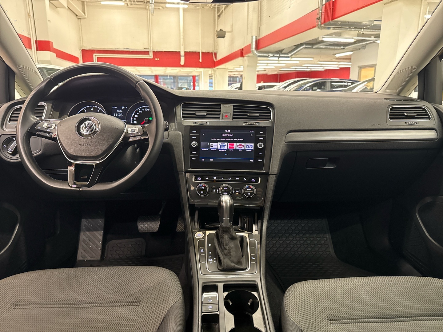 VOLKSWAGEN Golf 2018