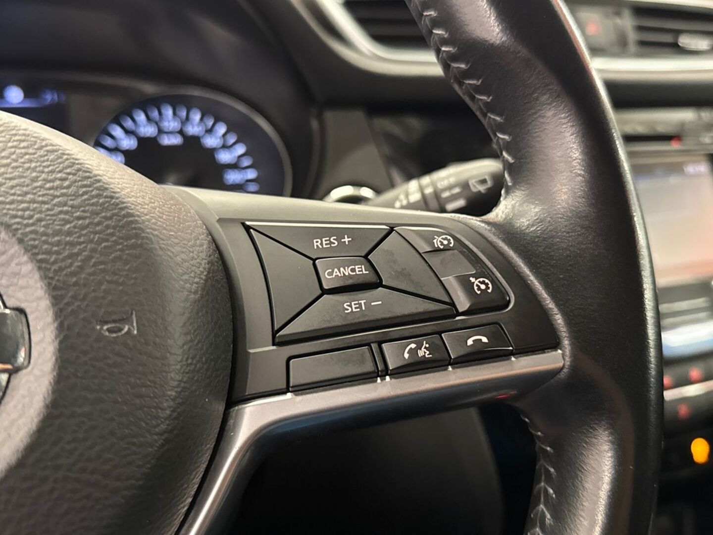 NISSAN Qashqai 2018
