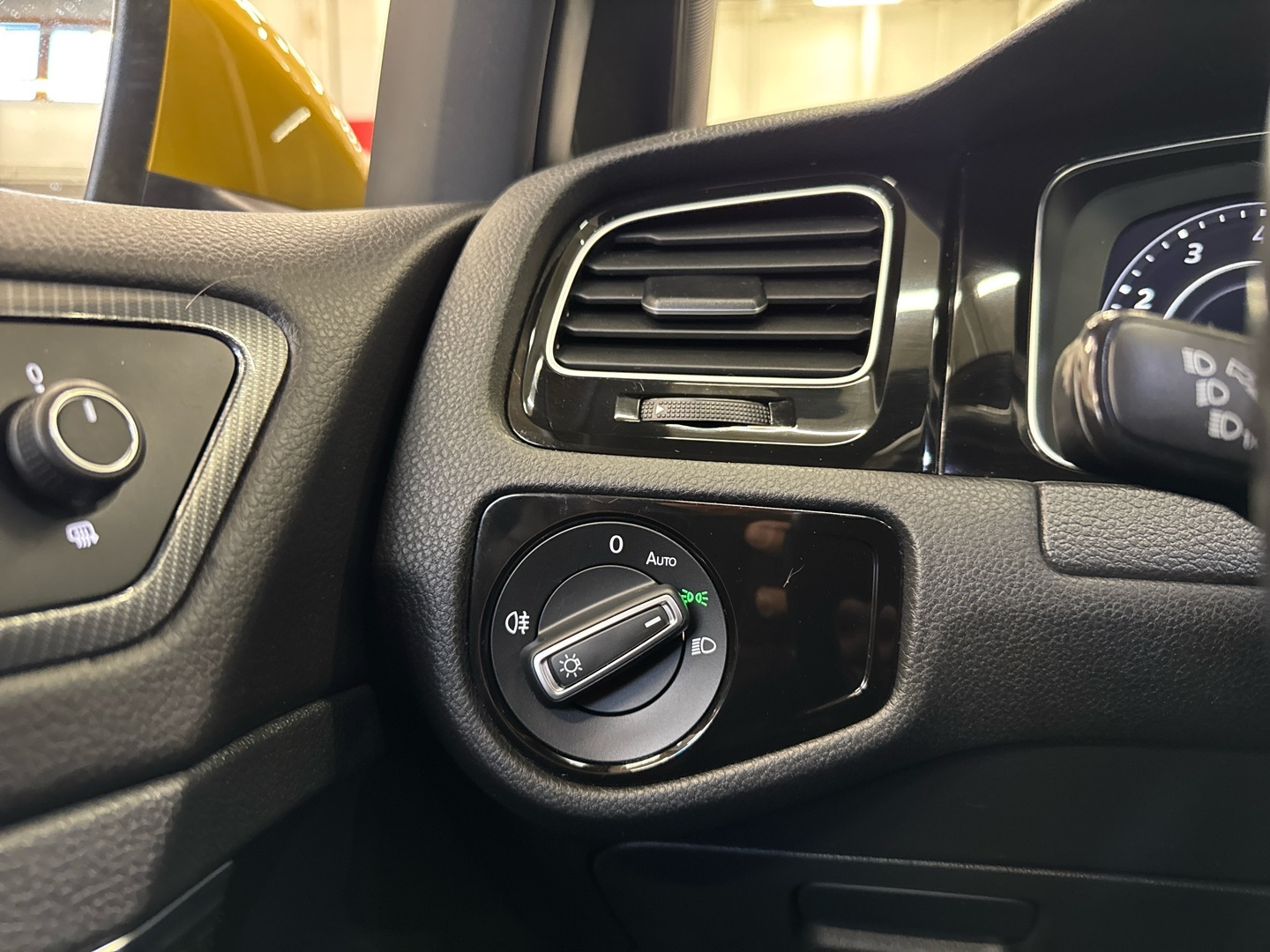 VOLKSWAGEN Golf 2019