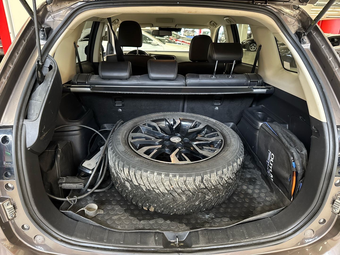 MITSUBISHI Outlander PHEV 2019