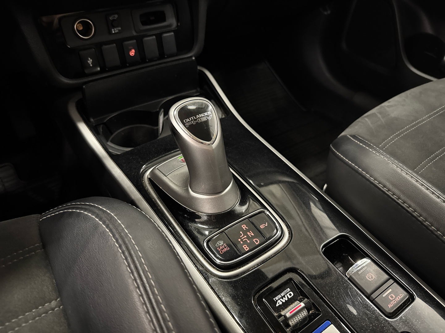 MITSUBISHI Outlander PHEV 2019