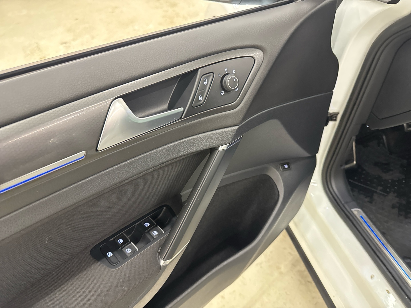 VOLKSWAGEN Golf 2018