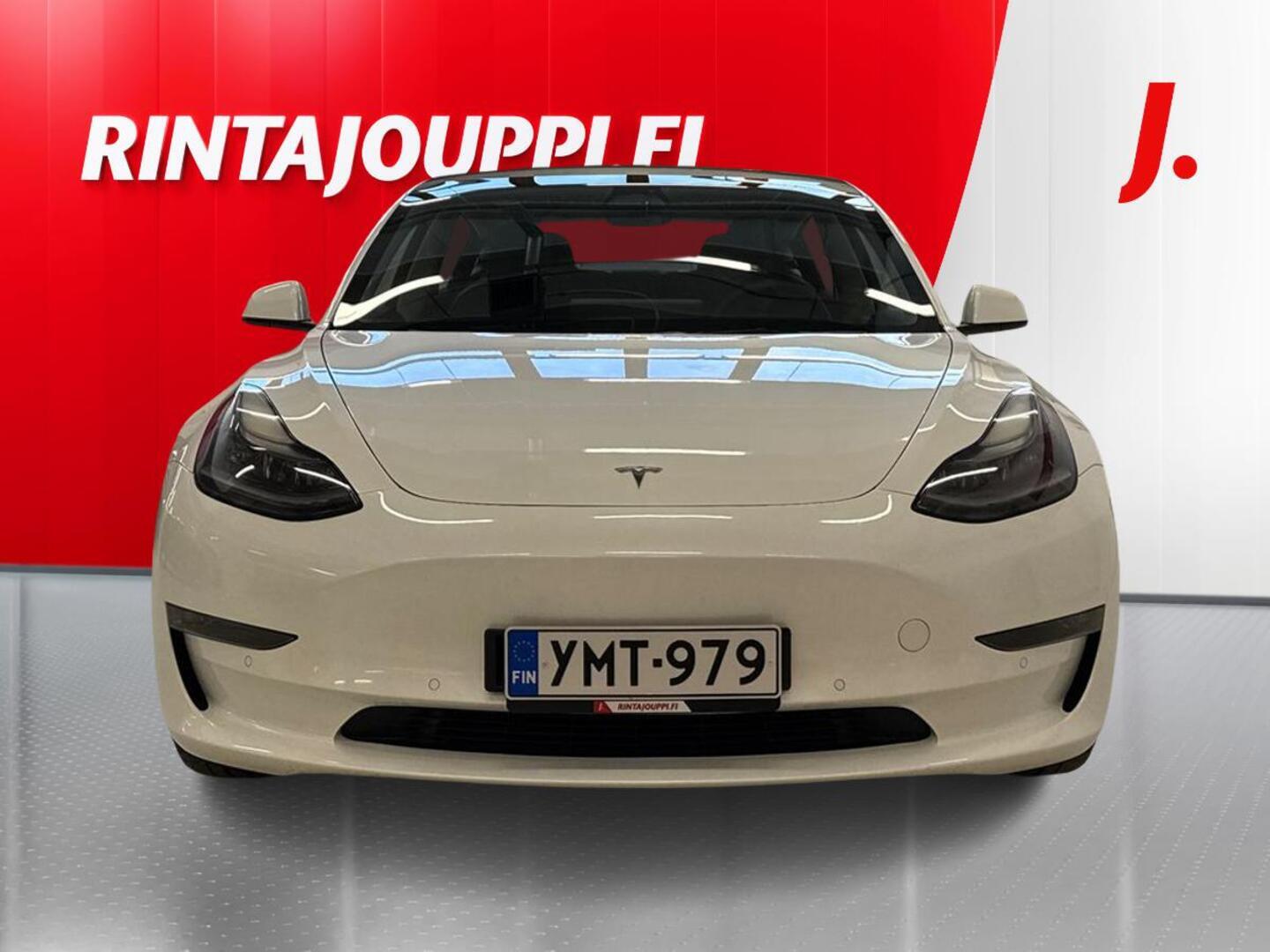 TESLA Model 3 2022