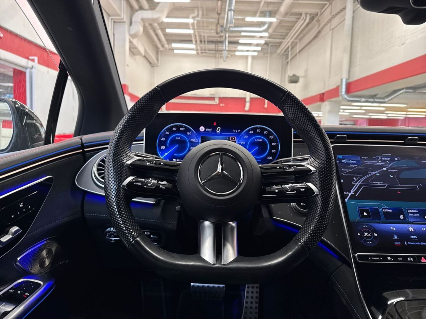 MERCEDES-BENZ EQE 19