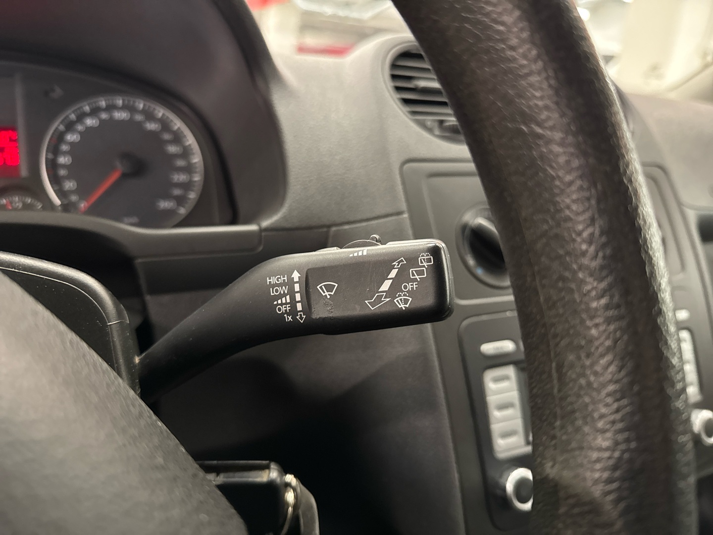 VOLKSWAGEN Caddy 2008