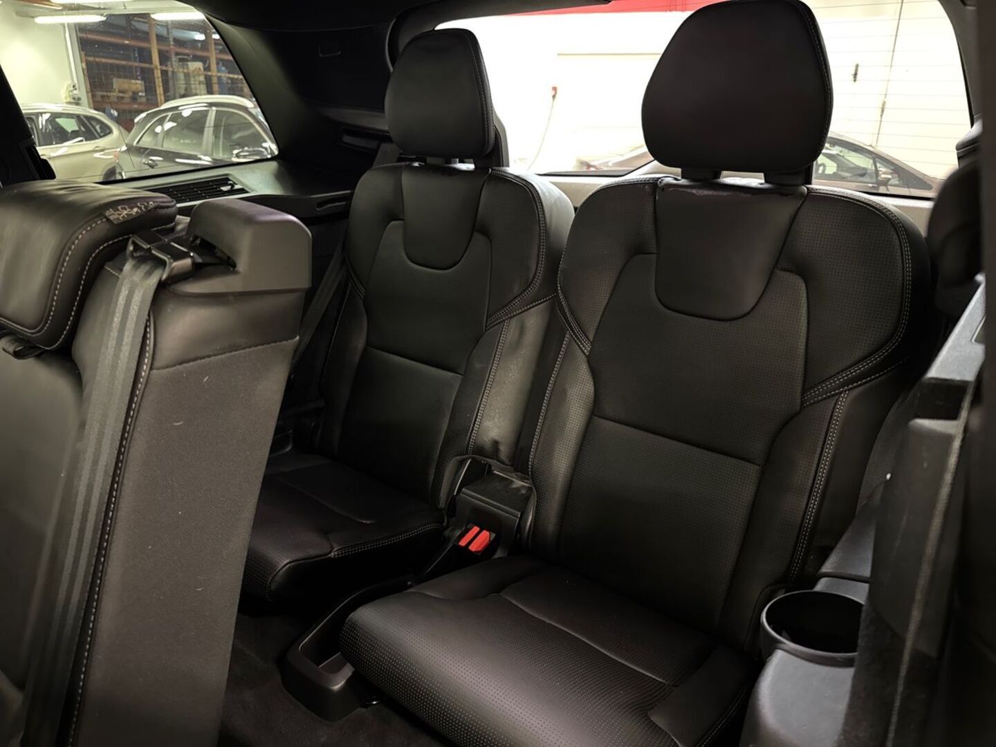 VOLVO XC90 36