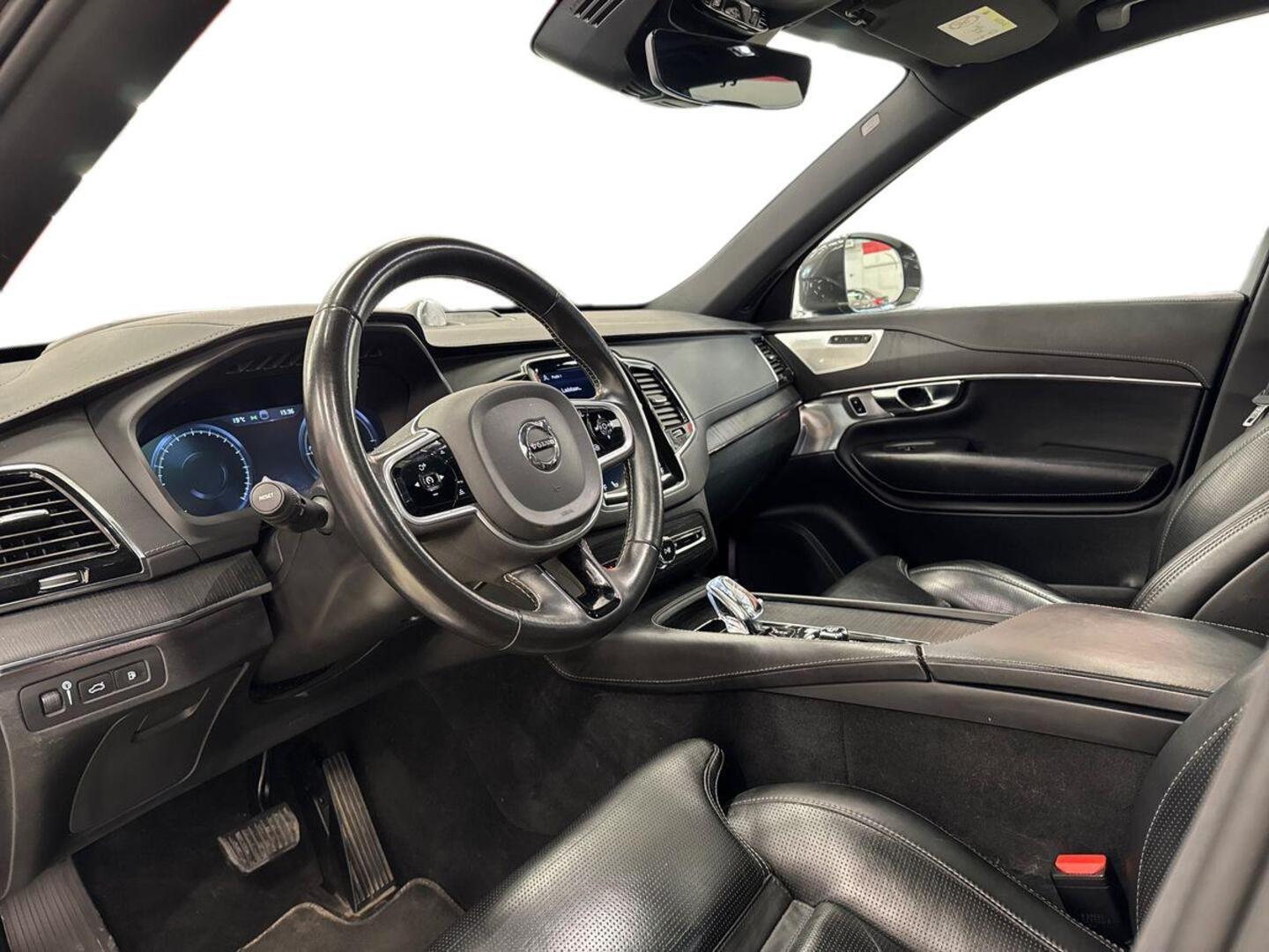 VOLVO XC90 7
