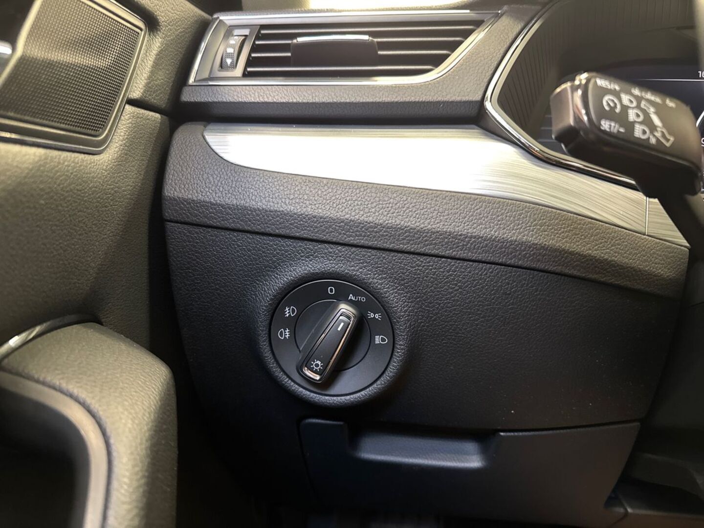 SKODA Superb 17