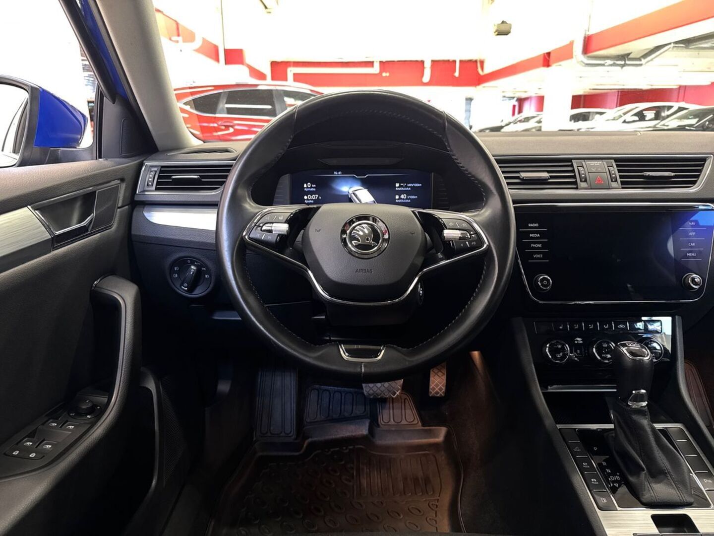 SKODA Superb 19