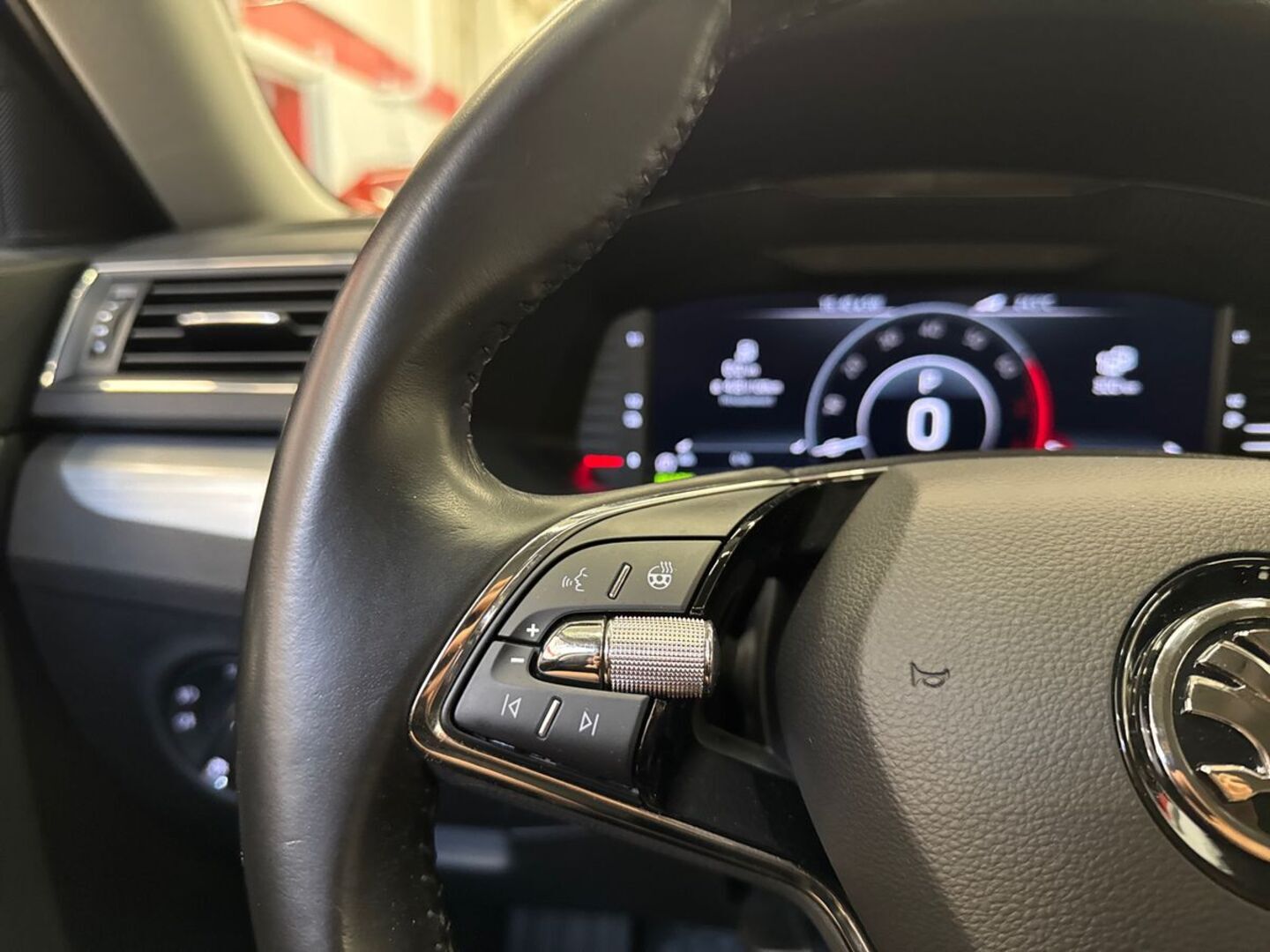 SKODA Superb 22