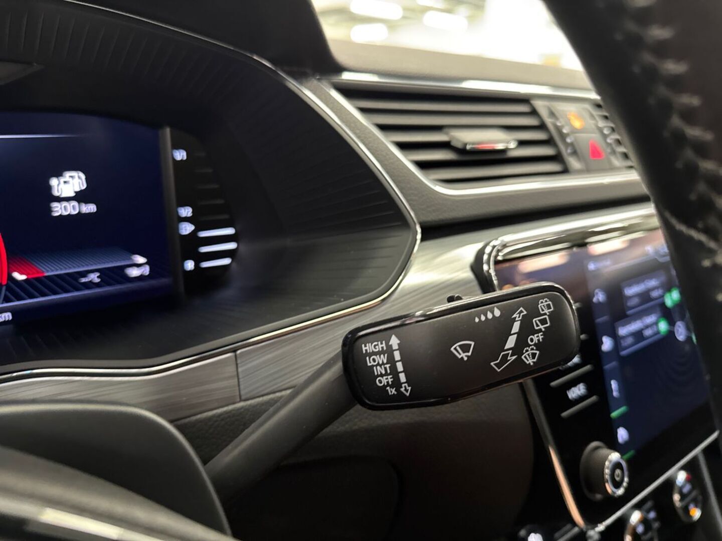 SKODA Superb 23