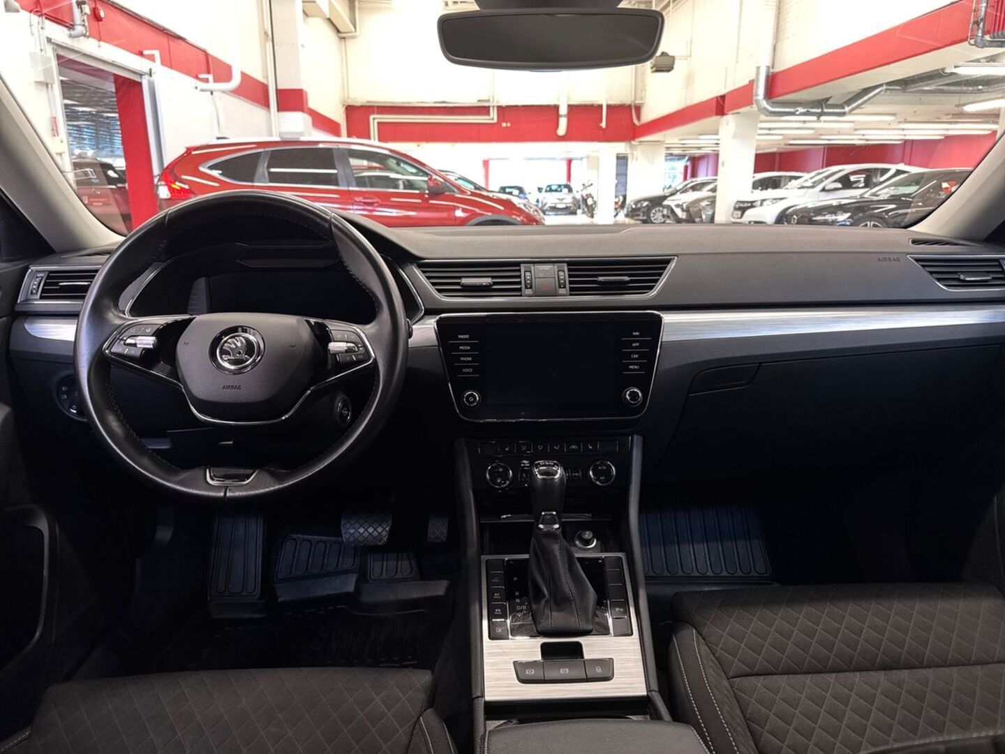 SKODA Superb 29