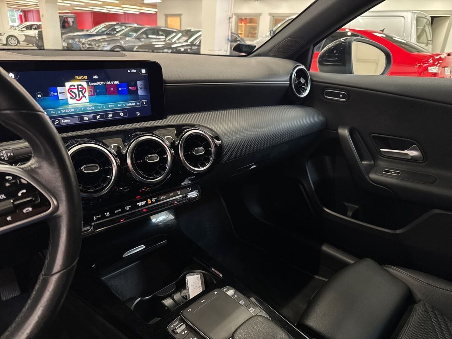 MERCEDES-BENZ A 2021