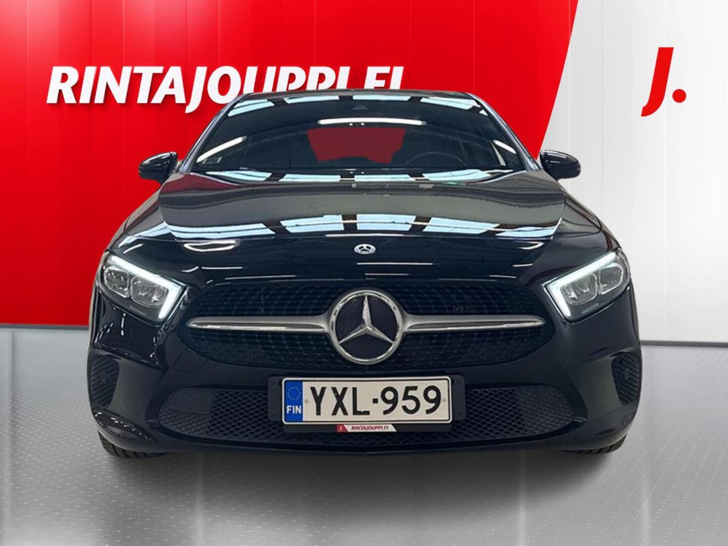 MERCEDES-BENZ A 2021
