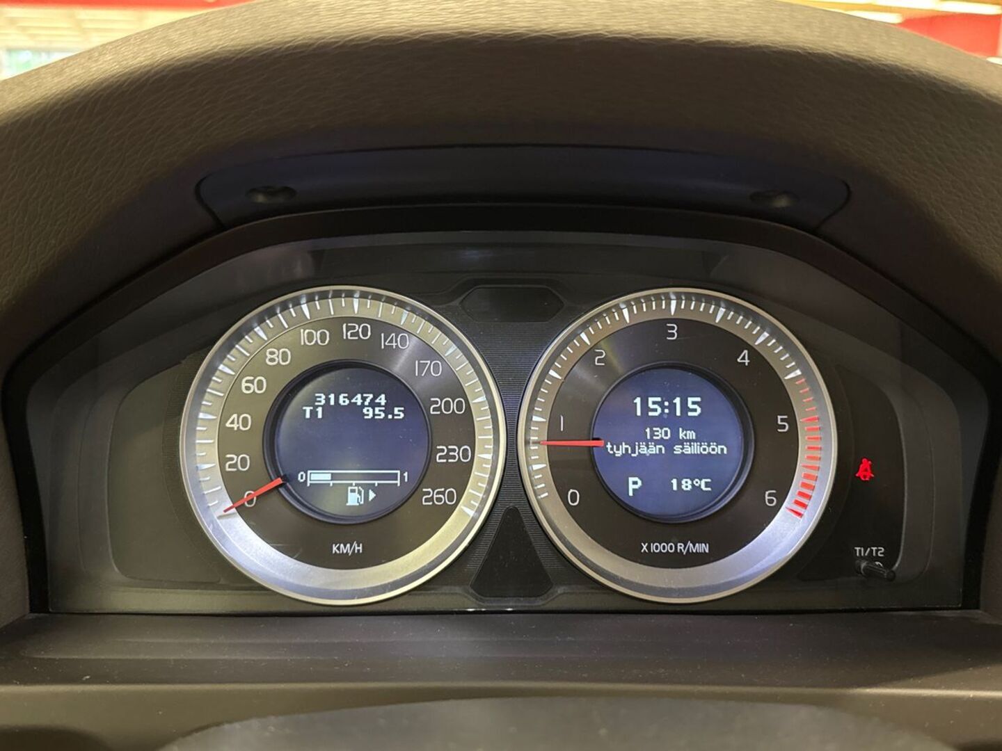 VOLVO V60 2012