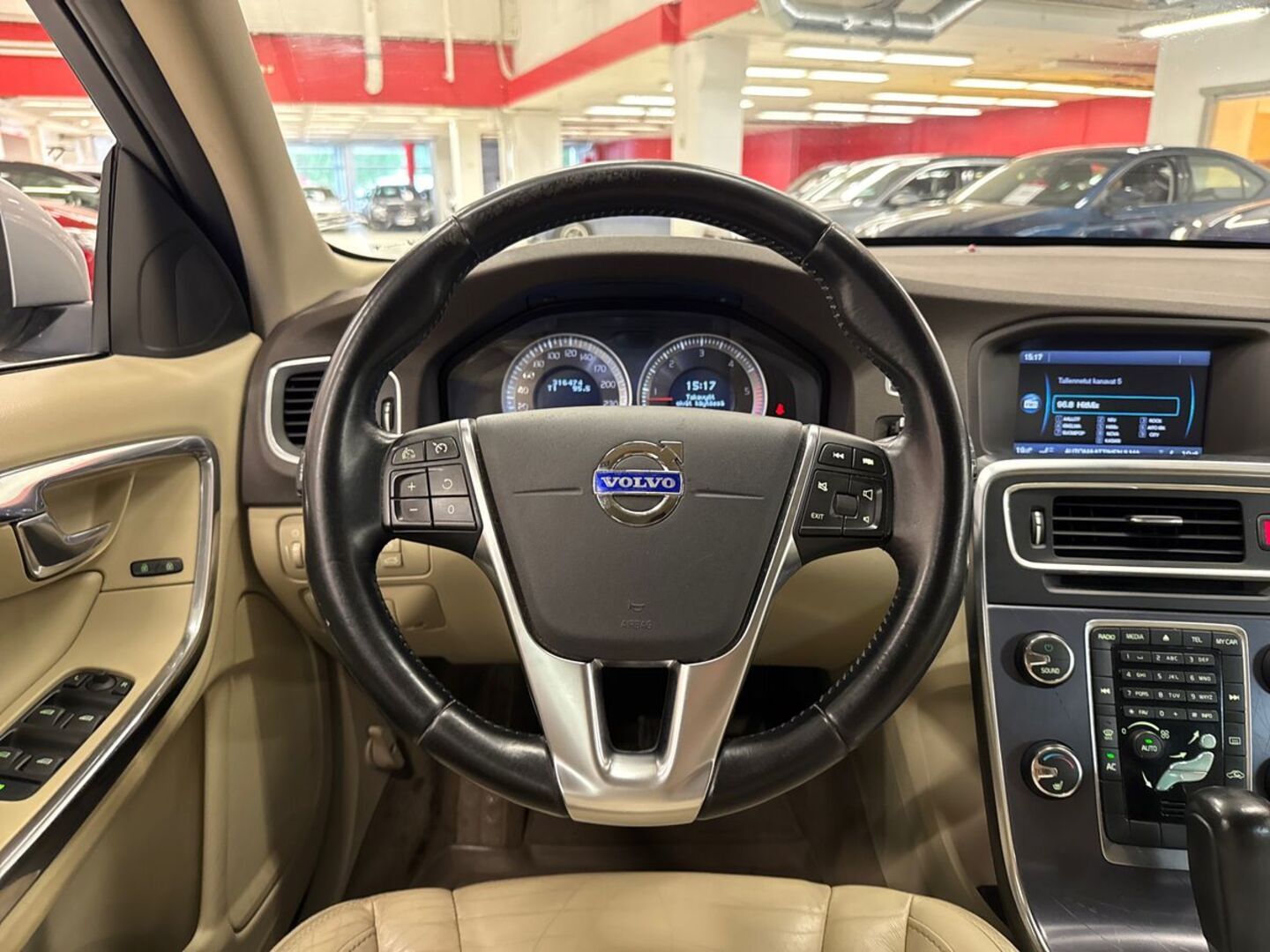 VOLVO V60 2012
