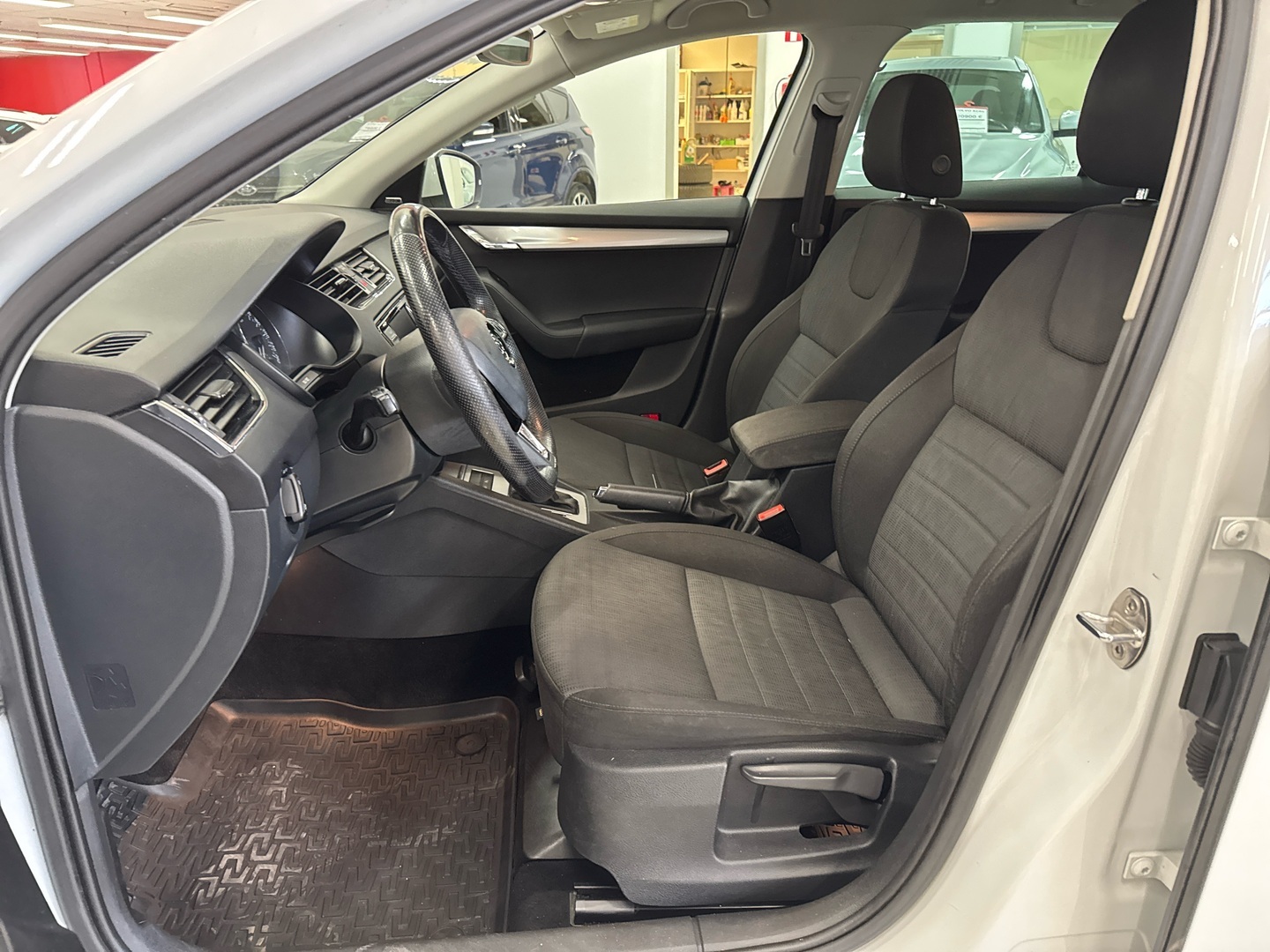 SKODA Octavia 2016
