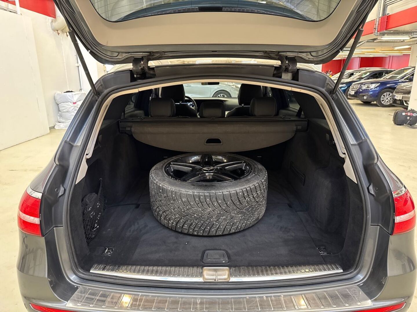 MERCEDES-BENZ E 2016