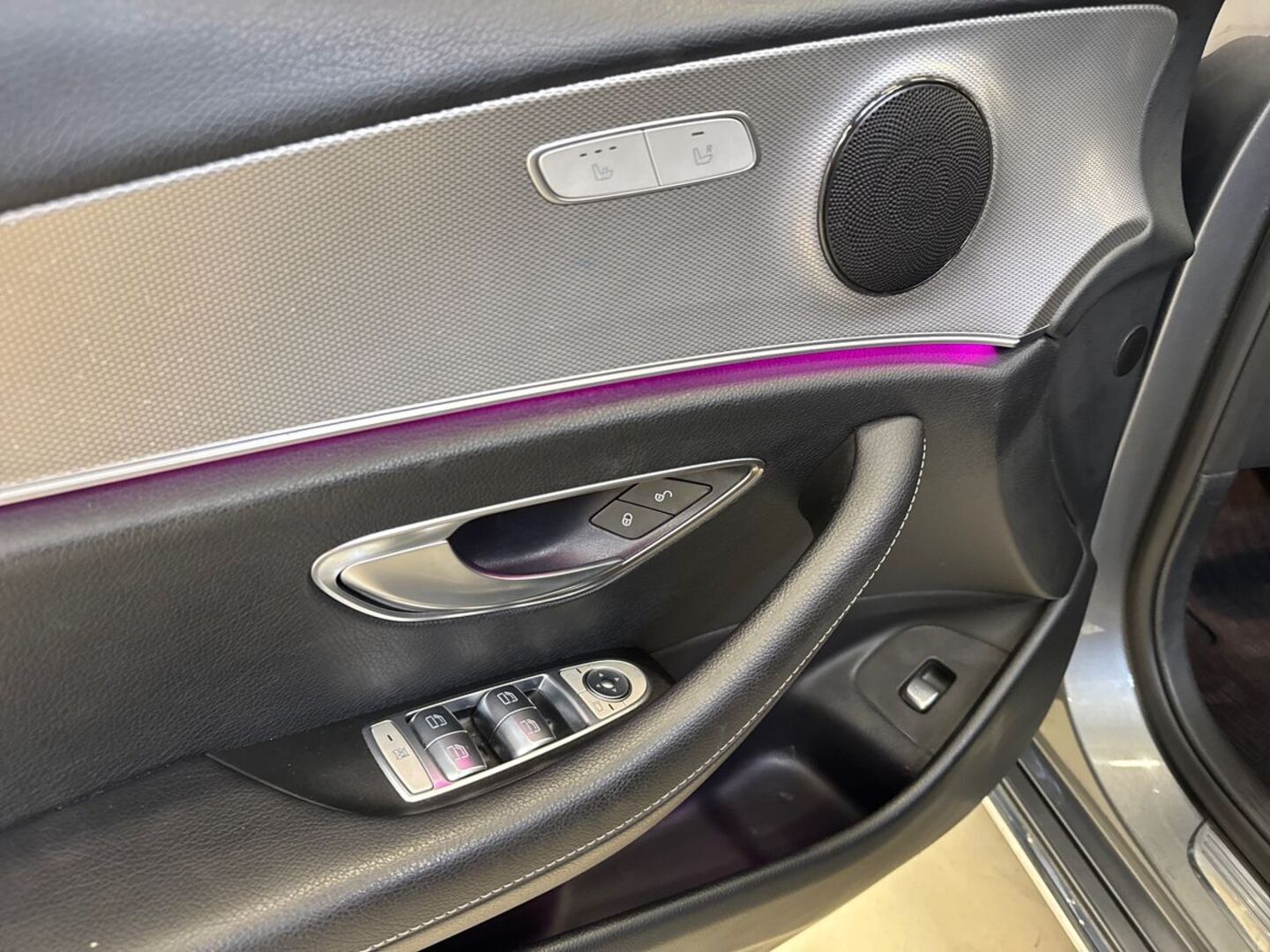 MERCEDES-BENZ E 2016