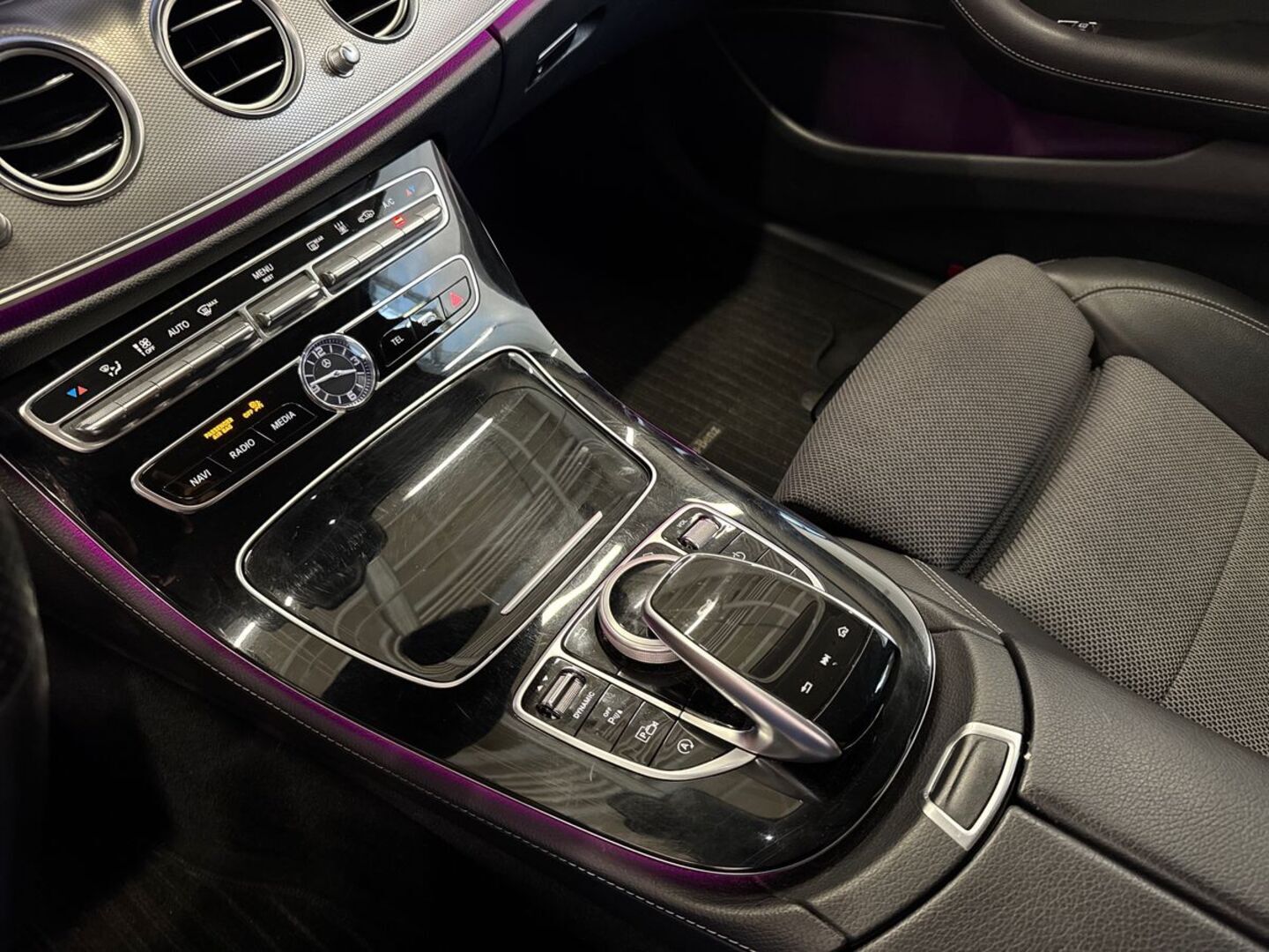 MERCEDES-BENZ E 2016