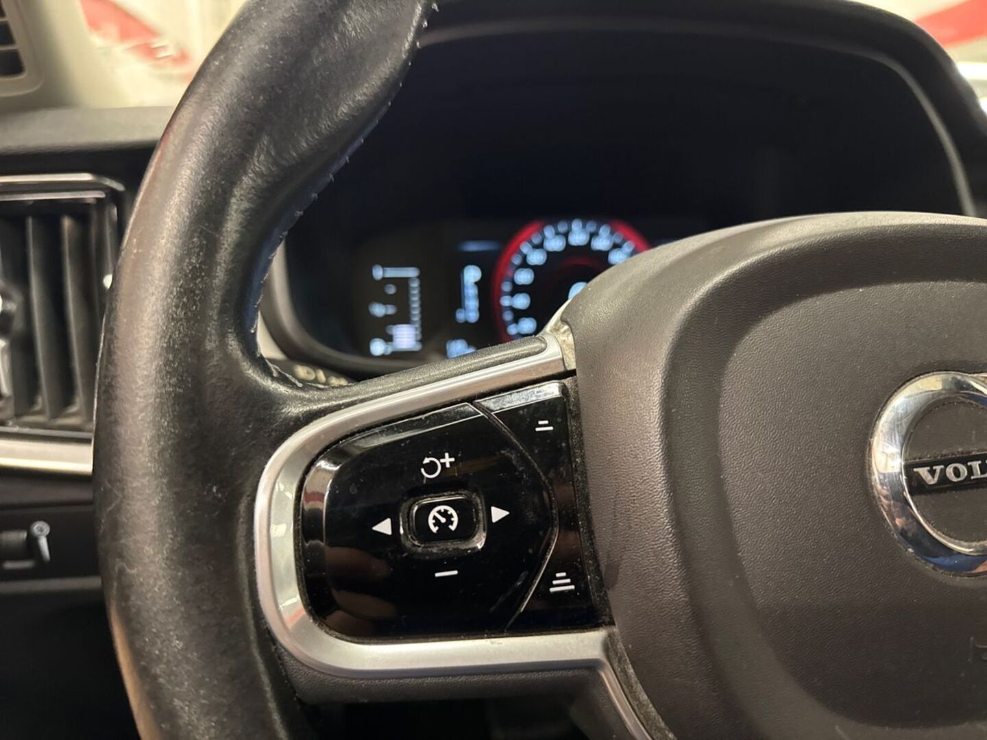 VOLVO V90 2017