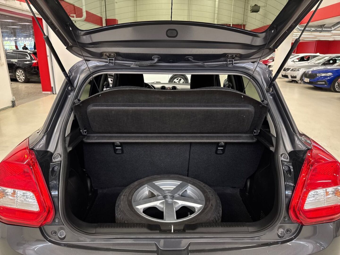 SUZUKI Swift 9