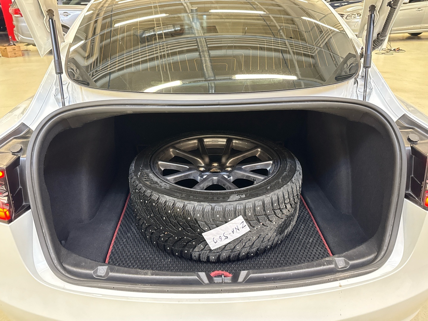 TESLA Model 3 2020