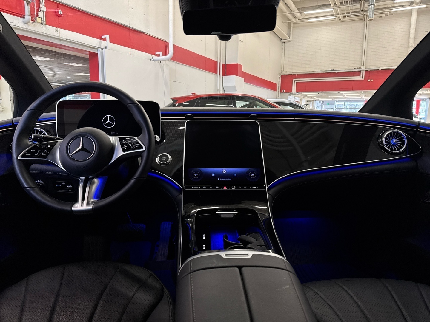 MERCEDES-BENZ EQE 2024