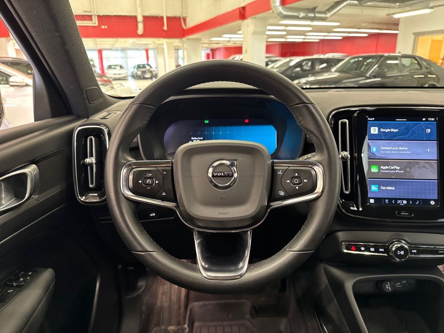 VOLVO XC40 2023