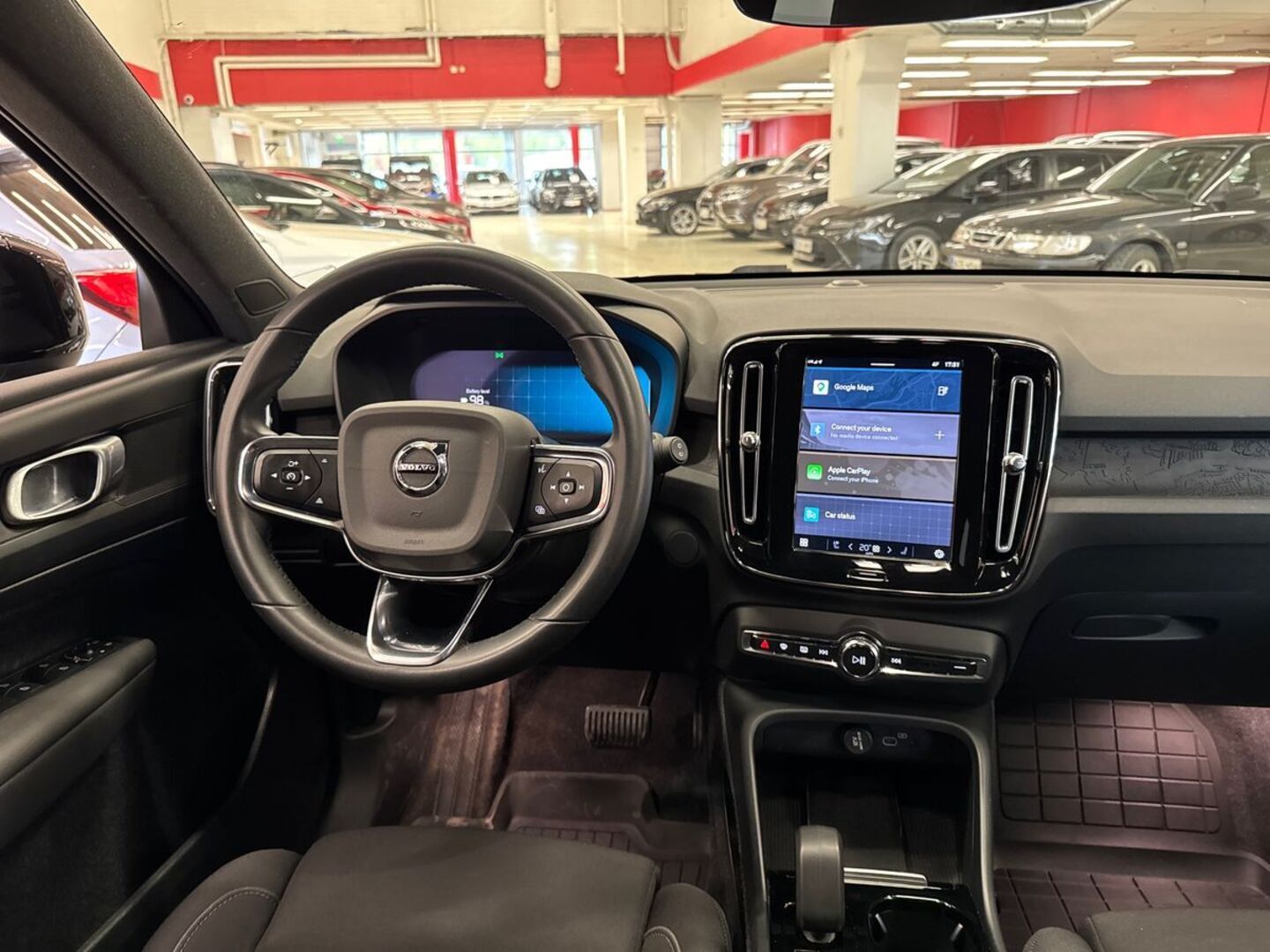 VOLVO XC40 2023