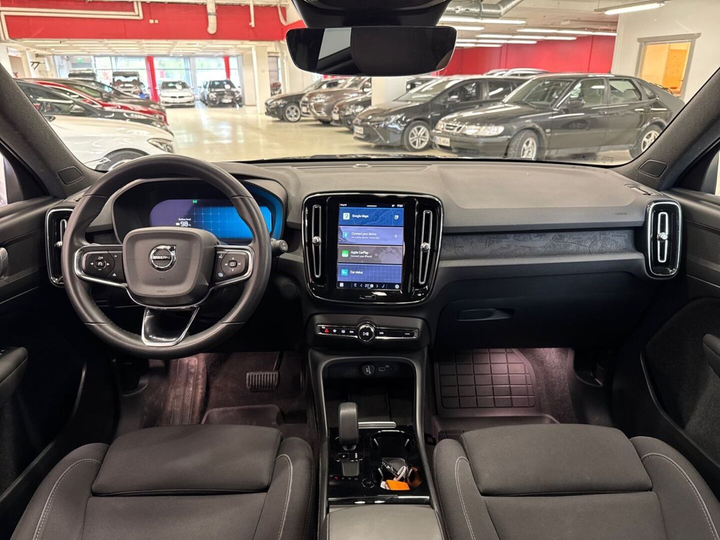 VOLVO XC40 2023
