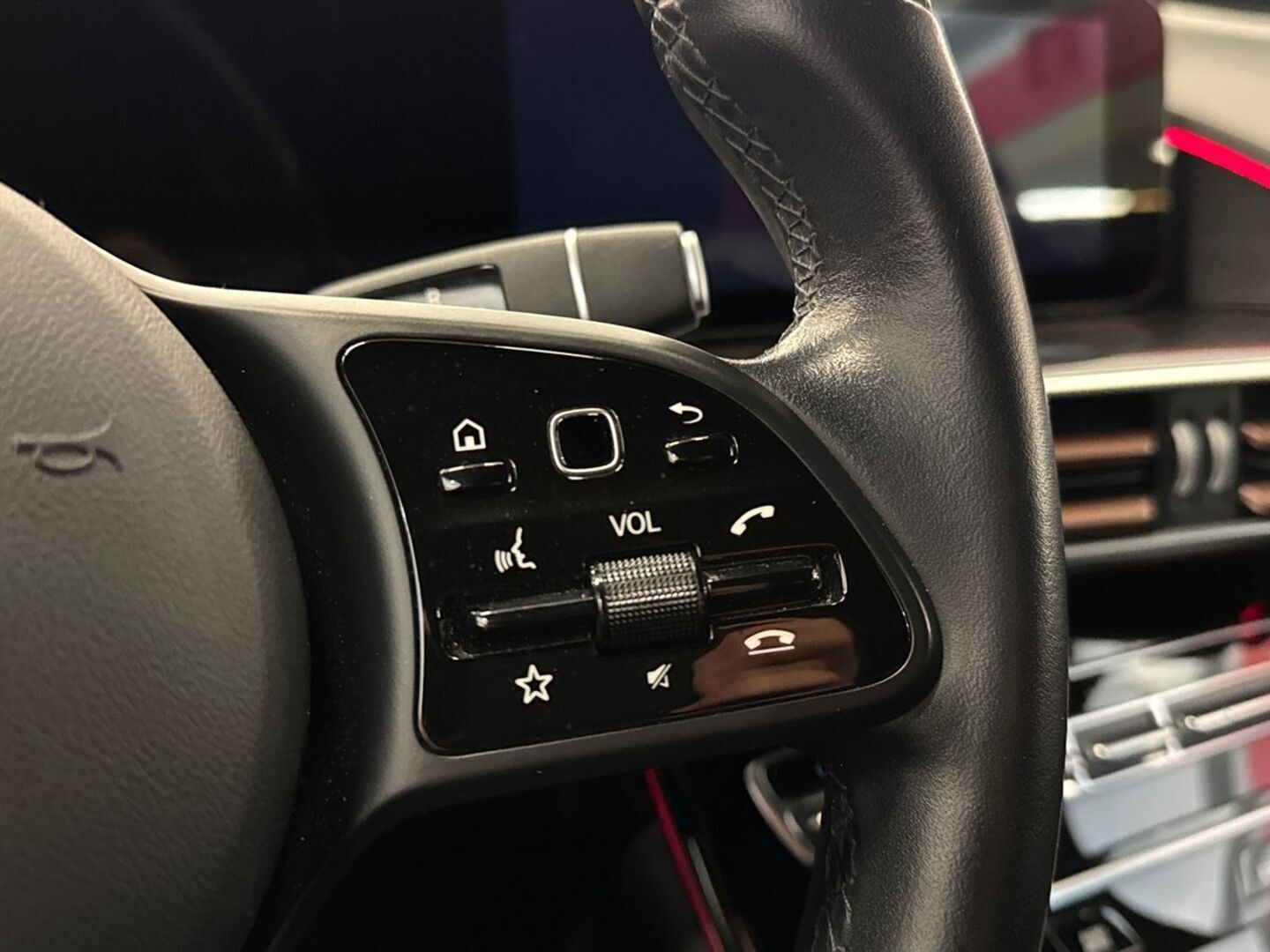 MERCEDES-BENZ EQC 2022