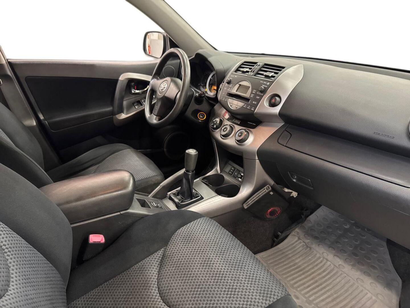 TOYOTA RAV4 2006